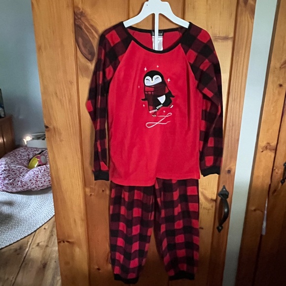 Cuddl Duds Red and Black Kids Pajama Set with Penguin - Picture 1 of 5